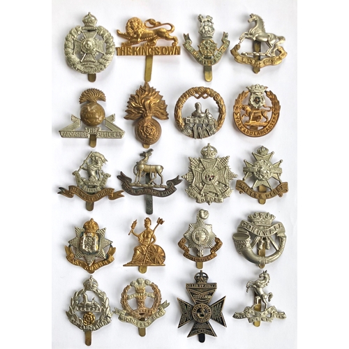 441 - 20 Infantry cap badges.  Rifle Brigade... King's Own (Gaunt, London) ... Loyal ... King's Liverpool ... 