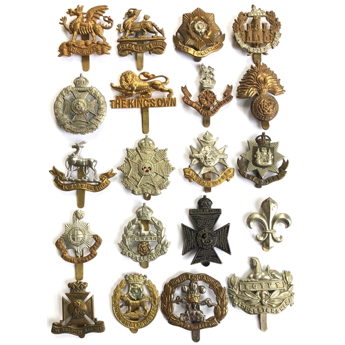 442 - 20 Infantry cap badges.  Buffs ... Berkshire ... East Yorkshire ... Essex ... Rifle Brigade... King'... 