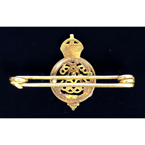 139 - 1st Life Guards Regimental Sweetheart Brooch. This fine quality yellow metal and enamel example depi... 