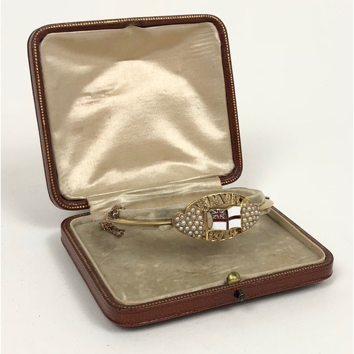 150 - WW1 RNVR 1914 Gold and Pearl Regimental  Bracelet. This exquisite high quality bracelet is mounted w... 