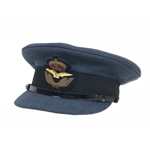 456 - RAF George VI Period Officer's Cap.  A good WW2 or early post war period example of the regulation p... 