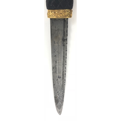 486 - Scottish 79th (Cameron) Highlanders Officer's dirk.  A scarce Post 1901 example. The clipped back bl... 