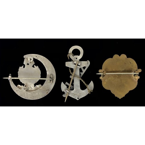 161 - Royal Marines Hollow Silver Regimental Crescent Moon Sweetheart Brooch This example with silver hall... 