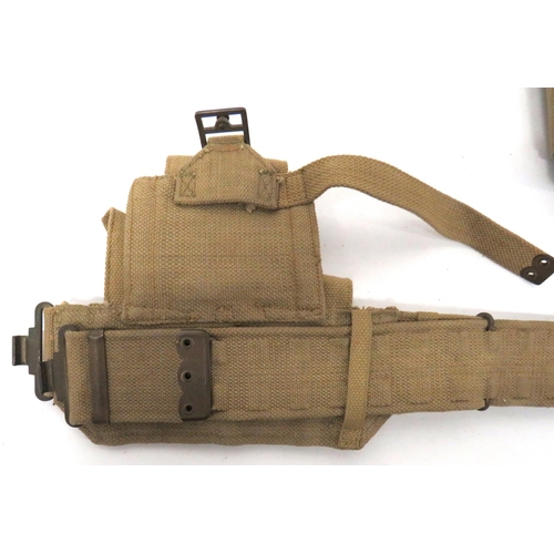 230 - Pair Of 1940 Pattern Cavalry Cartridge Carriers And Waterbottle
khaki webbing, left and right set of... 