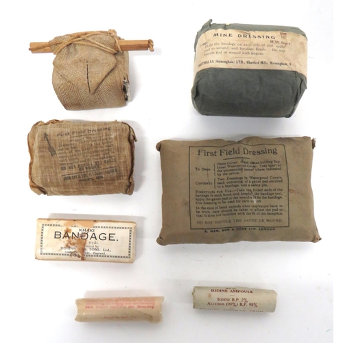 287 - Small Selection Of WW1 Medical Dressings
consisting first field dressing dated Jan 1918 ... Similar,... 