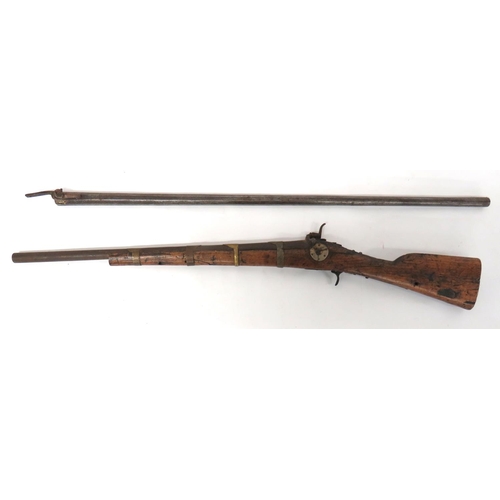 417 - Mid 19th Century Indian Percussion Musket And Spare Barrel
20 bore, 25 1/2 inch barrel of typical In... 