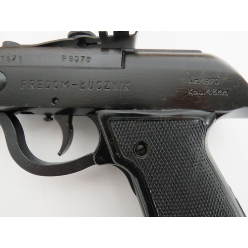 426 - Polish Wiatrowkowy KL 170 Air Pistol
.177, 9 1/2 inch, blackened hinged barrel.  Front blade si... 