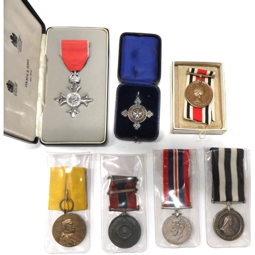 152 - 7 x Various Medals
including modern cased MBE ... QEII Police Special Constabulary named 