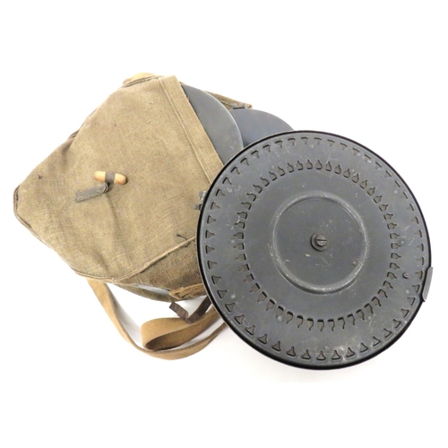 436 - Degtyarev DP Disc Magazines In Transit Bag
consisting 3 x blued, large disc magazines complete in th... 