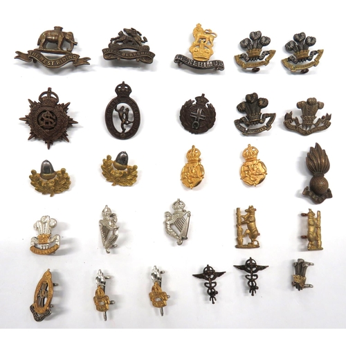 85 - 26 x British Collar Badges Including Officer
including pair silvered and gilt Cheshire ... Silvered ... 