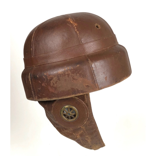 476 - A rare “Warren” Pattern 2 WW1 aviators flying helmet by E Day 1917.   Fine rare example attributed t... 