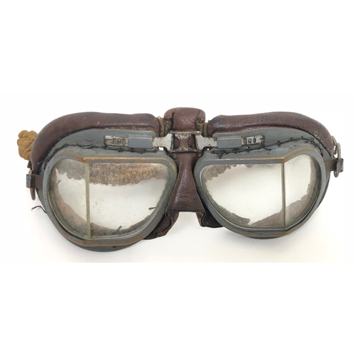 480 - G Type Oxygen Mask, WW2 RAF Pattern.  A very good example of the pattern worn by RAF and Fleet Air A... 