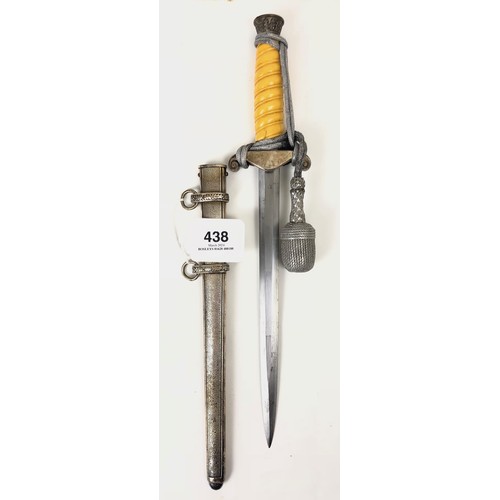 438 - German Third Reich Army Officer's Dagger with knot by wMw Waffen, Solingen.  Good example circa 1935... 