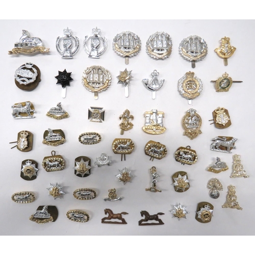 105 - 48 x Anodised Cap Badges And Collars
cap include Northamptonshire ... Royal Lincolnshire Reg ... Roy... 