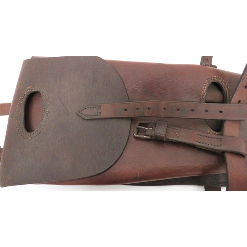 229 - WW1 Dated Cavalry Machine Gun Bucket
possibly to fit Hotchkiss machine gun.  Brown leather bucket wi... 