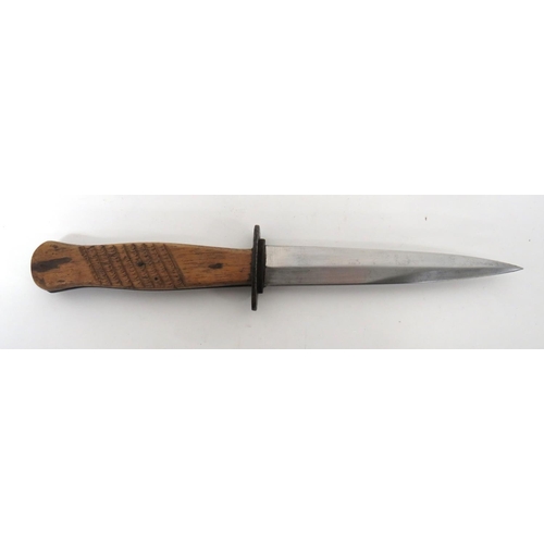 508 - WW1 Imperial German Trench Knife
5 3/4 inch, single edged blade with back edge sharpened point. Oval... 