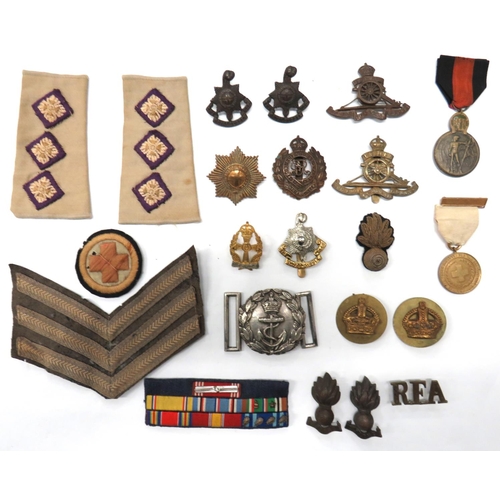 96 - 22 x Badges And Medallions
cap badges include bullion embroidery Grenadier Guards ... Silvered and g... 