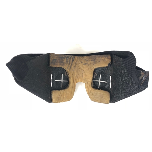 426 - WW2 British Home Front Splinter Goggles.  A very good example of the fixed bridge pattern. Complete ... 