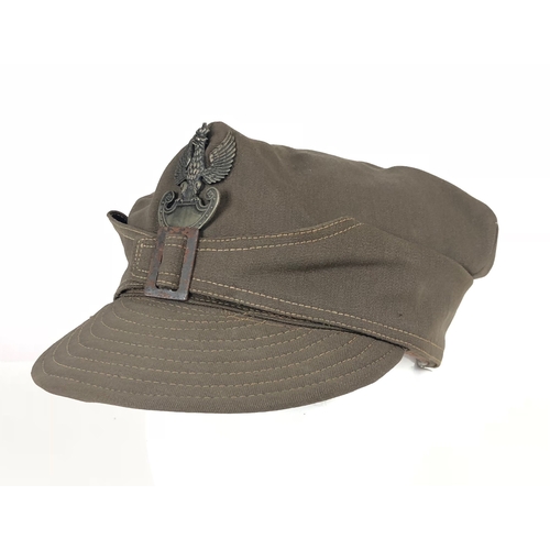 442 - Polish Army WW2 Other Rank's Cap.  This example tailored in cotton material, with steel buckle to th... 