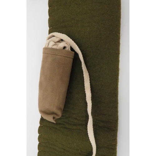 233 - WW2 Airborne Forces  Protective Rifle Drop Bag Valise
thick green felt, rifle bag.  T... 