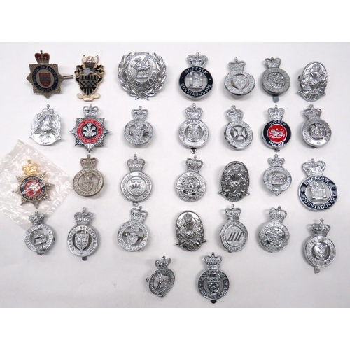 86 - 30 x Post 1953 Police Constabulary Cap Badges
plated QC examples include Hull City Police ... South ... 