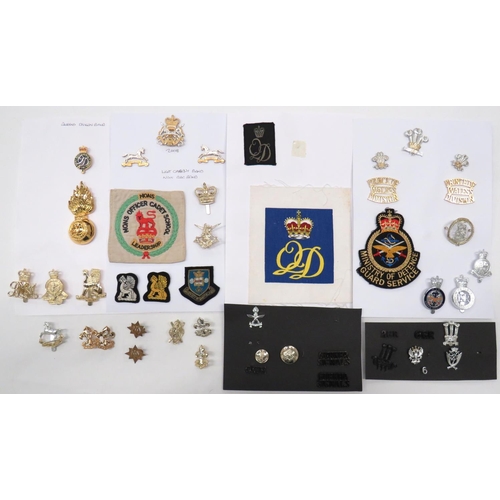 94 - 44 x Post 1970 Badges Including Anodised
including gilt, QC Queens Division Band flaming grenade ...... 