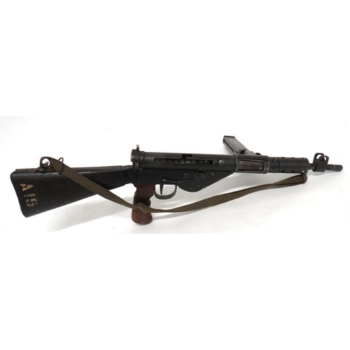 395 - Deactivated MKV Sten Gun
9 mm, 8 inch barrel.  Front hooded sight.  Short barrel shroud.  Steel maga... 