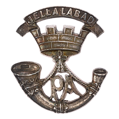 132 - The Prince Albert’s (Somersetshire Light Infantry) Edwardian Officer's 1904 HM silver cap badge.  Fi... 