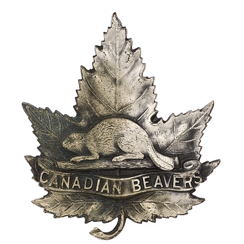 182 - Canadian Women’s Volunteer Reserve Corps (Canadian Beavers) WW2 cap badge.  Good die-cast oxidised s... 