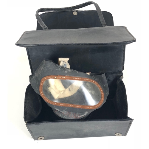 389 - WW2 Home Front Ladies Handbag, Gas Mask Bag.  A scarce example of black leatherette material, when o... 