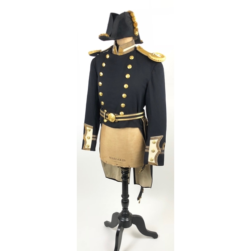 425 - Royal Navy Lieutenant’s Full Dress uniform.  A good post 1902 example comprising:
Officer’s bi-corn ... 