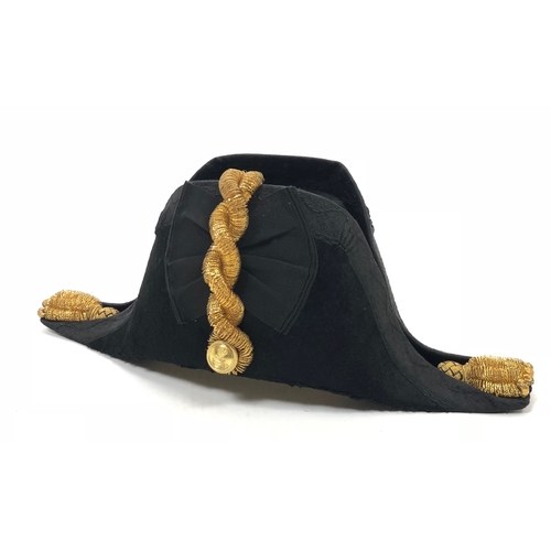 425 - Royal Navy Lieutenant’s Full Dress uniform.  A good post 1902 example comprising:
Officer’s bi-corn ... 