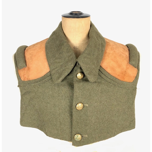 428 - WW1 Pattern British Army Machine Gunners Vest.  A scare example of the type. Two large padded should... 