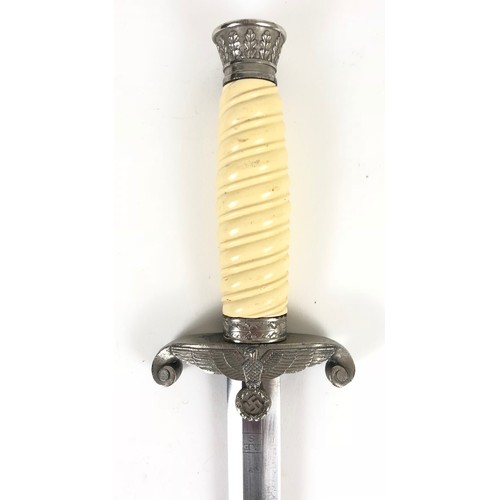 439 - German Third Reich Army Officer's Dagger by rare maker Arthur Everit, Solingen.  Good example circa ... 