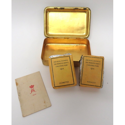 150 - 1914 Princess Mary's Christmas Box And Contents
brass, Christmas 1914 box complete with tobacco and ... 