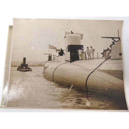 168 - 43 x Official Wartime Press Photos Of Naval Submarines
good selection of 6 large size, press, censor... 