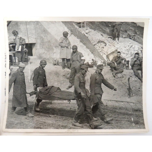 171 - Small Selection Of Wartime Press Photos
including German prisoners after Normandy ... German prisone... 