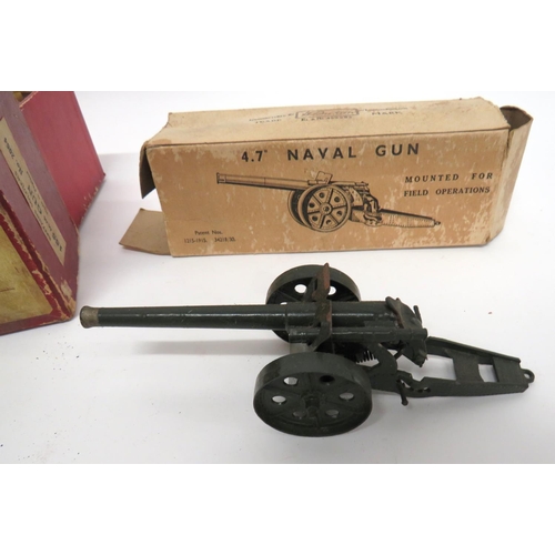 188 - Two W Britain Boxed Artillery Field Guns
consisting set no 2064.  155 mm gun.  Complete in box ... S... 