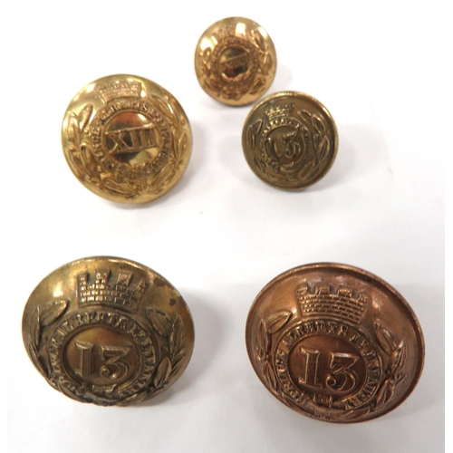 32 - Somerset Light Infantry Badges And Buttons
consisting gilt boss with overlaid gilt wreath.  Cen... 