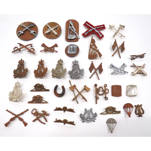 46 - 35 x Military Trade Badges
including brass Piper ... Plated Piper ... Plated Marksman ... Brass Sign... 