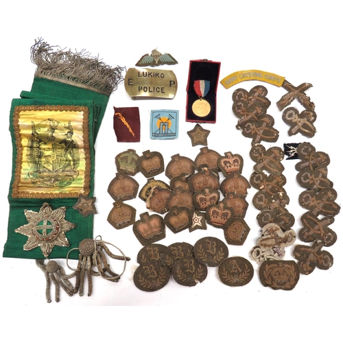 52 - Selection Of British Cloth Badges
including printed 