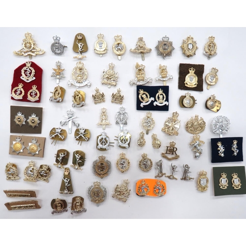 89 - Anodised Corps Cap And Collar Badges
cap with matching collar include QC RAMC ... QC Intelligence Co... 