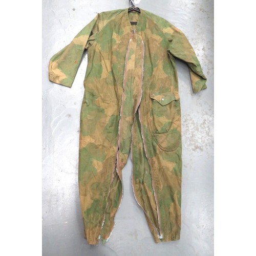 288 - Rare WW2 Operators Executive (SOE) Camouflaged Jumpsuit
camouflaged, heavy material, full suit.  Fro... 