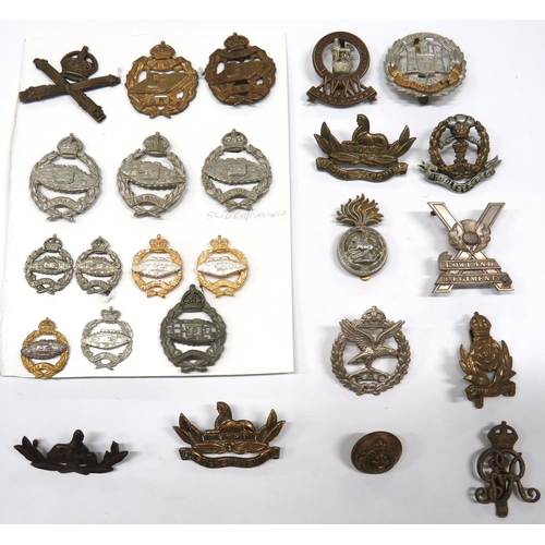 69 - 24 x Armoured And Infantry Cap Badges And Collars
including brass KC Tank Corps ... White metal KC R... 