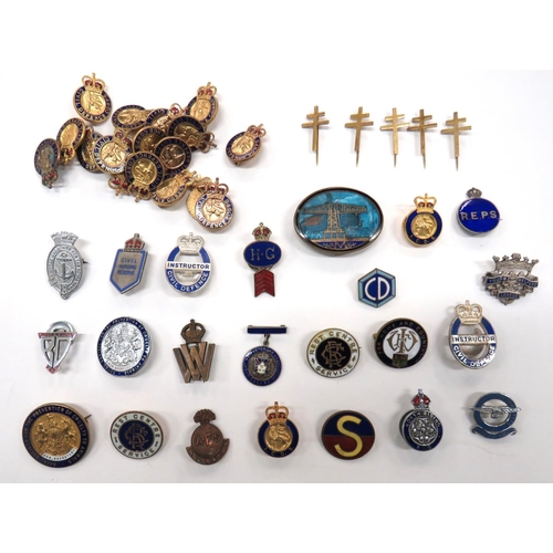 67 - 45 x Various Home Front Lapel Badges
including gilt and enamel Rest Centre Service ... Silver and en... 