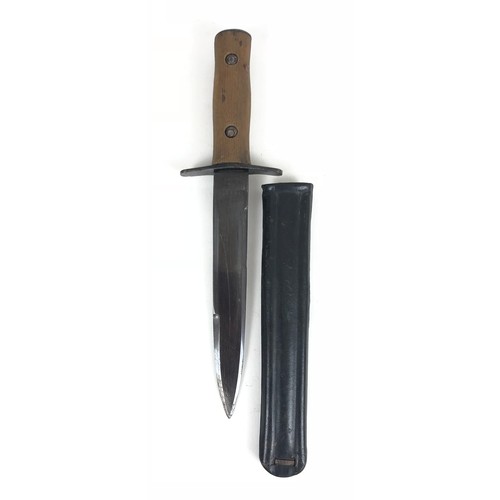 533 - WW2 Italian GIL fighting knife by G Fugini.  Good scarce WW2 period example issued to combatant Volu... 