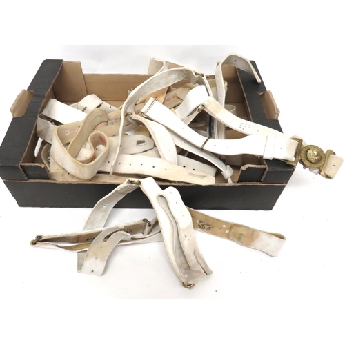 15 x Various Buff Leather Belts
white buff leather, triple section belts and single section consisting Grenadier Guards ... KC General List ... Mine Security Police.  Together with 11 buff belts and buckles.  15 items.