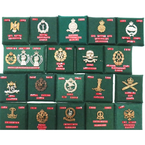 61 - 21 x Cavalry And Other Badges
including bi-metal KC 16th Lancers ... Brass 11th Hussars ... Brass Le... 
