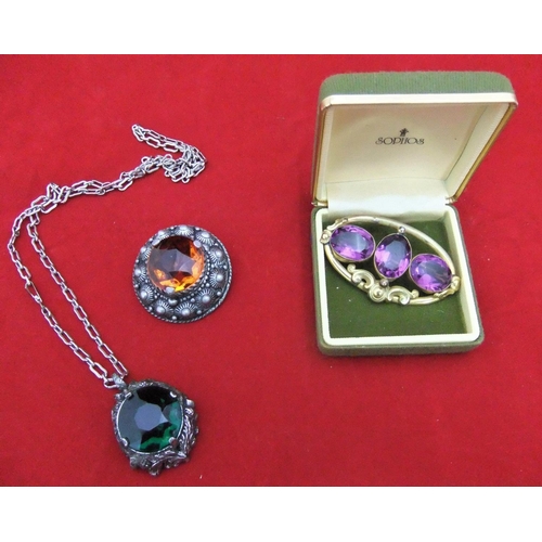 48 - 3 Victorian brooches with large semi-precious stones

P & P – UK £10+VAT, EU £15+VAT, RoW £25+VAT.