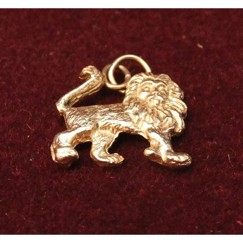 21 - 9ct gold Lion pendant